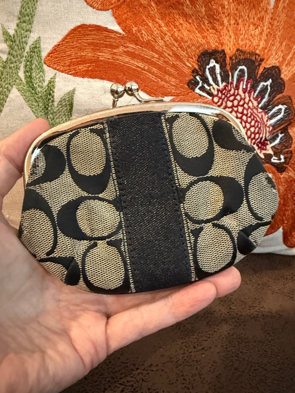 VINTAGE COACH KISSLOCK POUCH SIGNATURE Y2K PRELOVED BLACK GRAY SILVER GVUC